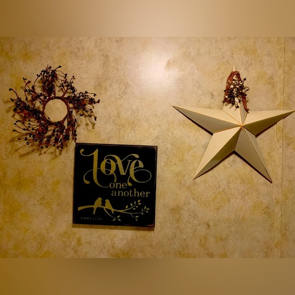 Decor lot, quote frame, star and wreath. - Picture 1 of 9